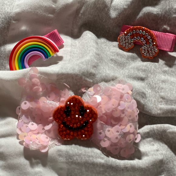 5/$20 Hair clips - Picture 3 of 6